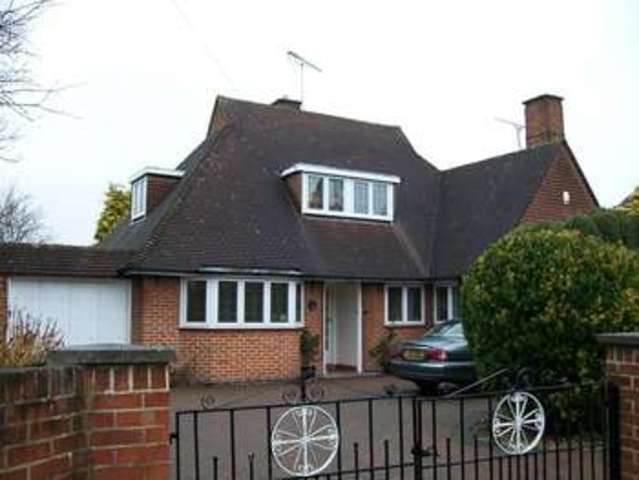  Image of 3 bedroom Detached house to rent in Fairefield Crescent Glenfield Leicester LE3 at Fairefield Crescent  Glenfield, LE3 8EH