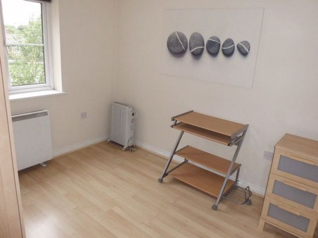  Image of 1 bedroom Flat to rent in Ferguson Drive Tipton DY4 at Ferguson Drive  Tipton, DY4 7NS