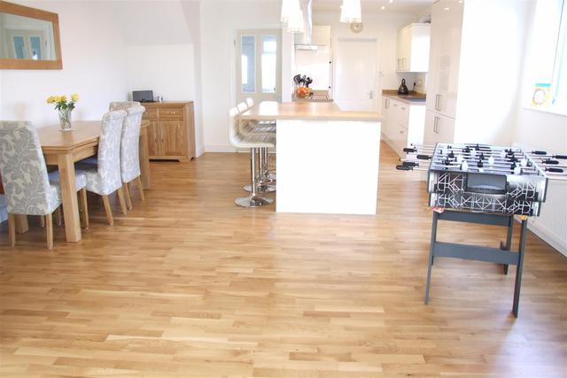 Image of 4 bedroom Detached house for sale in Fern Road Rushden NN10 at Rushden Northamptonshire Rushden, NN10 6AU