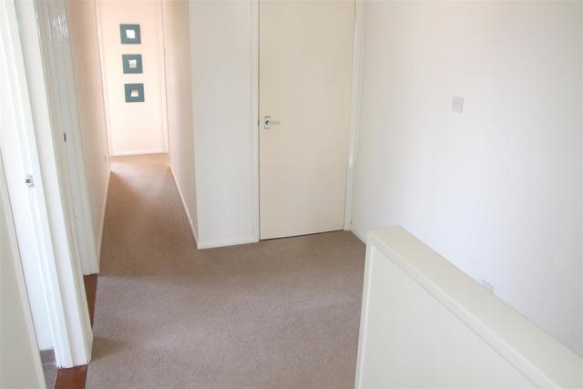  Image of 4 bedroom Detached house for sale in Fern Road Rushden NN10 at Rushden Northamptonshire Rushden, NN10 6AU