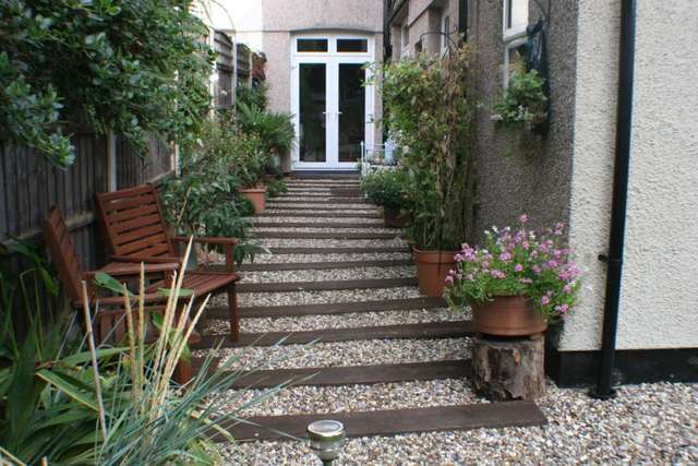  Image of 2 bedroom Flat to rent in Finchley Road Westcliff-on-Sea SS0 at Finchley Road Westcliff-On-Sea Westcliff On Sea, SS0 8AD