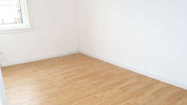  Image of 3 bedroom Apartment to rent in Finnieston Street Greenock PA15 at Finnieston St  Greenock, PA15 2LB