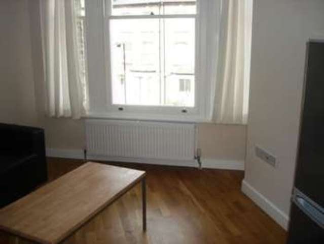  Image of 1 bedroom Apartment to rent in Woodstock Road London N4 at Woodstock Road,  Finsbury Park, N4 3ET
