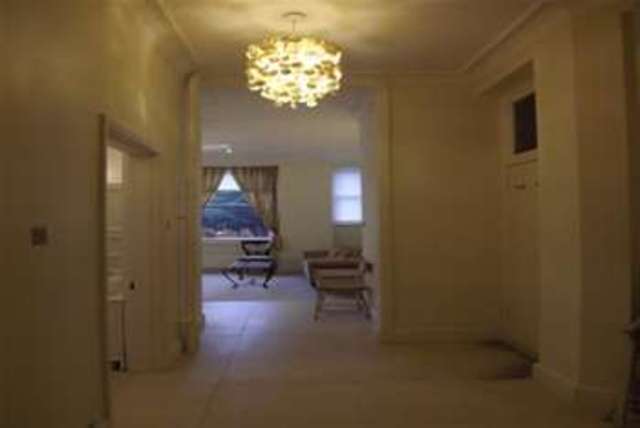 Image of 1 bedroom Flat to rent in Fitzgeorge Avenue London W14 at London, W14 0SZ