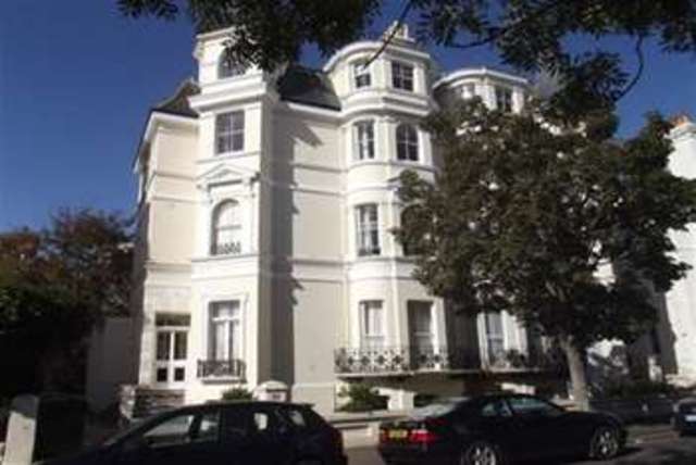  Image of 1 bedroom Flat to rent in Clifton Crescent Folkestone CT20 at Folkestone, CT20 2EP