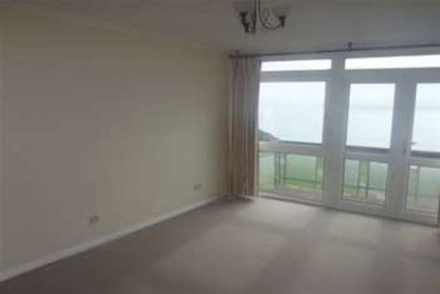  Image of 2 bedroom Flat to rent in Clifton Crescent Folkestone CT20 at Folkestone, CT20 2ER