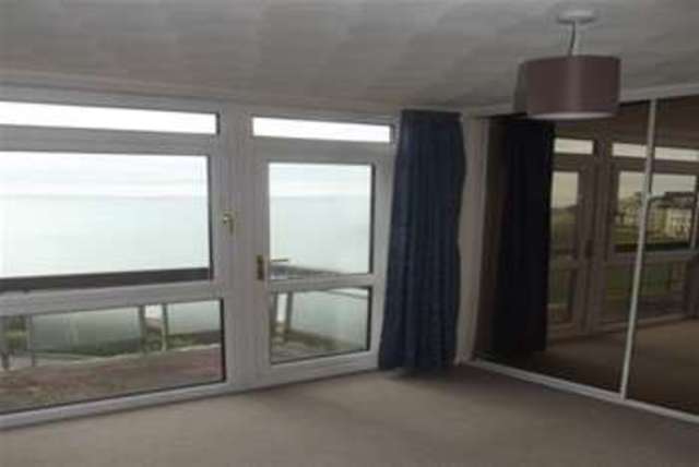  Image of 2 bedroom Flat to rent in Clifton Crescent Folkestone CT20 at Folkestone, CT20 2ER