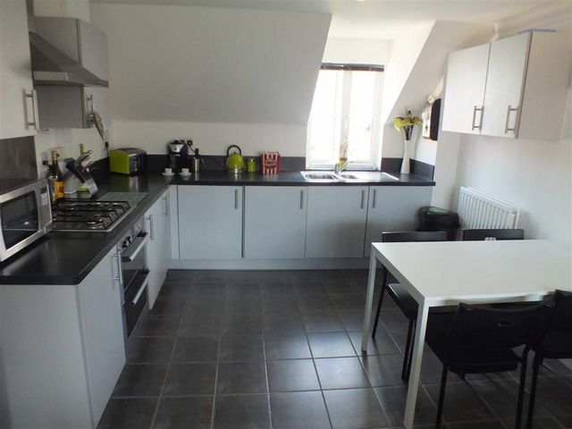  Image of 2 bedroom Property to rent in Foundry Close Melksham SN12 at Foundry Close Melksham Melksham, SN12 8FD