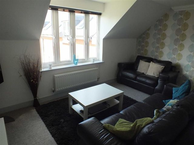  Image of 2 bedroom Property to rent in Foundry Close Melksham SN12 at Foundry Close Melksham Melksham, SN12 8FD