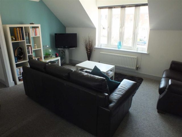  Image of 2 bedroom Property to rent in Foundry Close Melksham SN12 at Foundry Close Melksham Melksham, SN12 8FD