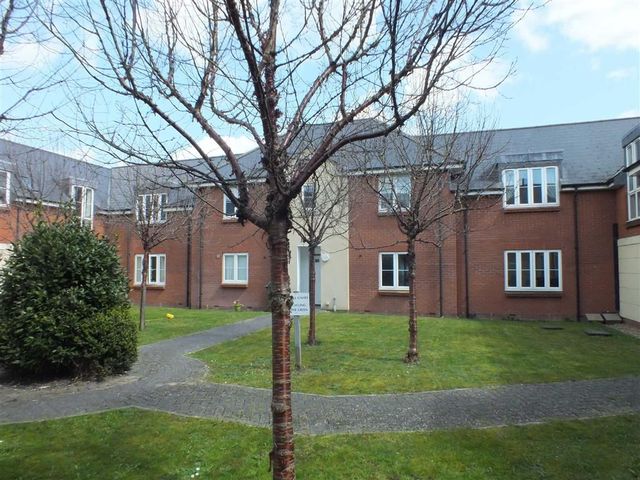  Image of 2 bedroom Property to rent in Foundry Close Melksham SN12 at Foundry Close Melksham Melksham, SN12 8FD