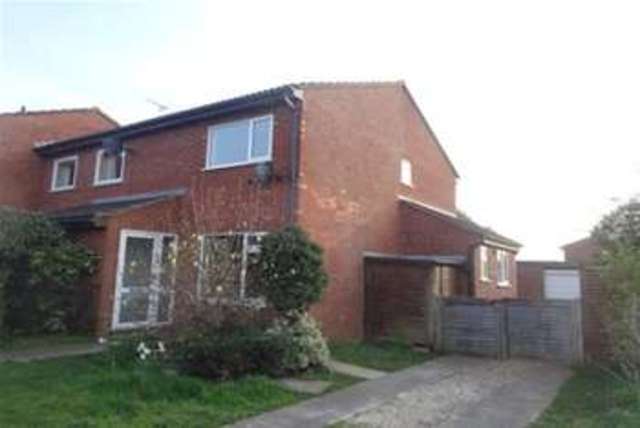  Image of 3 bedroom Property to rent in Gill Crescent Taunton TA1 at Taunton, TA1 4NS