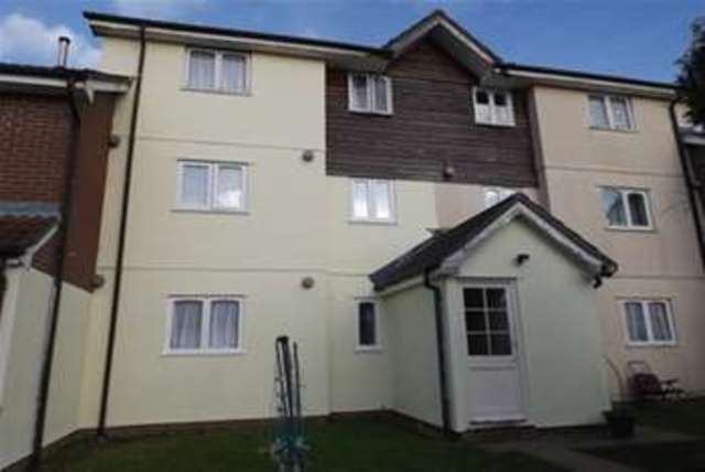  Image of 1 bedroom Flat to rent in Oriel Drive Glastonbury BA6 at Glastonbury, BA6 9PA