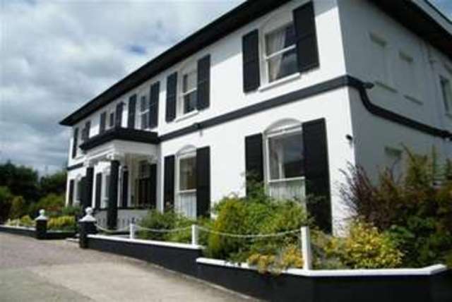  Image of 1 bedroom Flat to rent in Cirencester Road Charlton Kings Cheltenham GL53 at Cheltenham, GL53 8DY