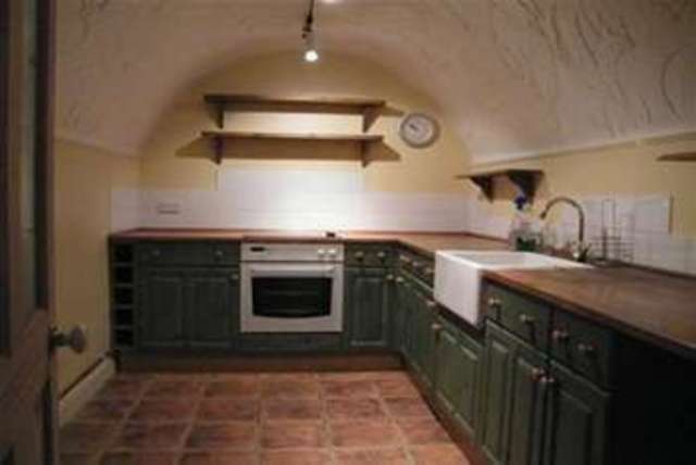  Image of 1 bedroom Flat to rent in Cirencester Road Charlton Kings Cheltenham GL53 at Cheltenham, GL53 8DY