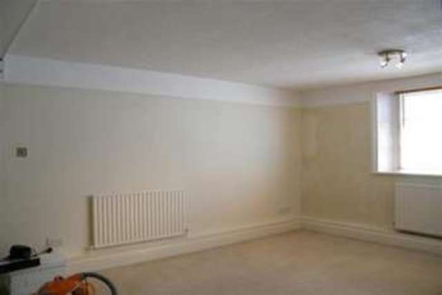  Image of 1 bedroom Flat to rent in Cirencester Road Charlton Kings Cheltenham GL53 at Cheltenham, GL53 8DY