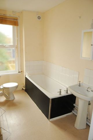  Image of 2 bedroom Terraced house for sale in Gordon Road St. Pauls Bristol BS2 at Gordon Road St Pauls Bristol, BS2 9RN