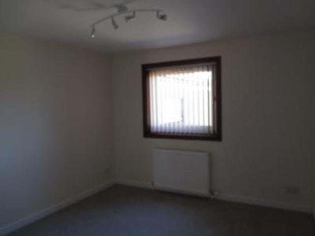  Image of 2 bedroom Flat to rent in Grampian Gardens Dyce Aberdeen AB21 at Dyce Aberdeen Aberdeen, AB21 7LF