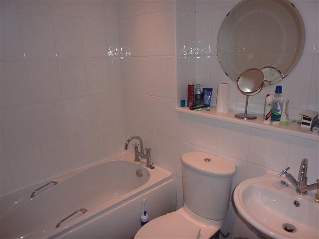  Image of 2 bedroom Flat to rent in Great George Street Glasgow G12 at West End Glasgow Glasgow, G12 8RY