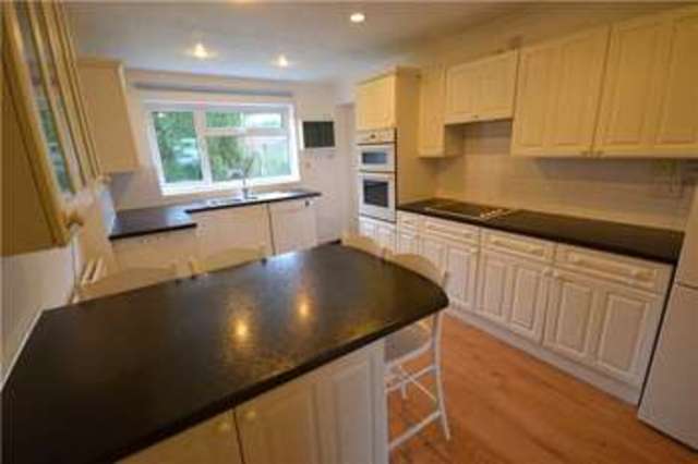  Image of 5 bedroom Detached house to rent in Greenacres Avenue Winnersh Wokingham RG41 at Winnersh Wokingham Winnersh, RG41 5SX
