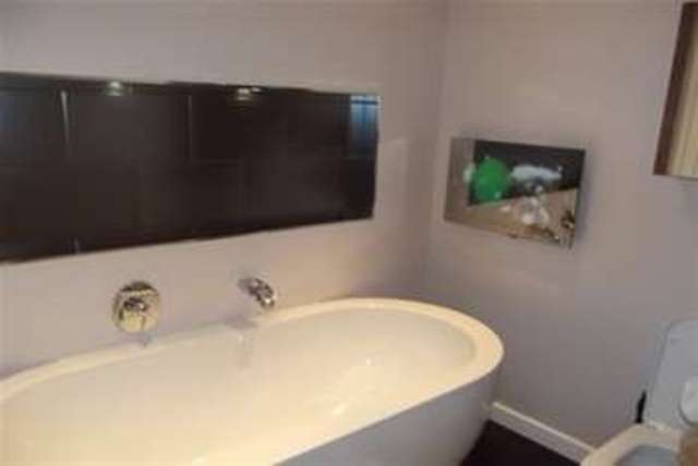  Image of 5 bedroom Detached house to rent in Grosvenor Road Southampton SO17 at Southampton, SO17 1RT
