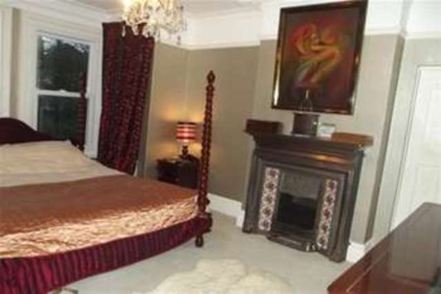  Image of 5 bedroom Detached house to rent in Grosvenor Road Southampton SO17 at Southampton, SO17 1RT
