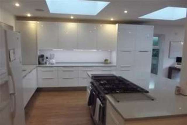  Image of 5 bedroom Detached house to rent in Grosvenor Road Southampton SO17 at Southampton, SO17 1RT