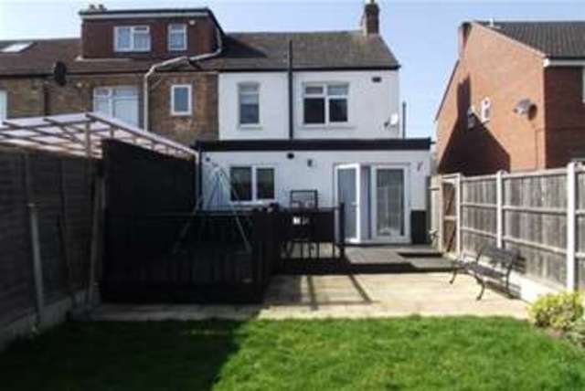  Image of 3 bedroom Detached house to rent in Hazelbrouck Gardens Ilford IG6 at Hainault, IG6 2XN