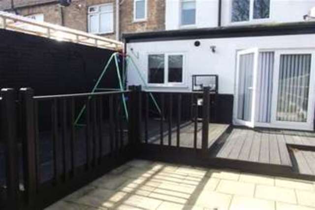  Image of 3 bedroom Detached house to rent in Hazelbrouck Gardens Ilford IG6 at Hainault, IG6 2XN