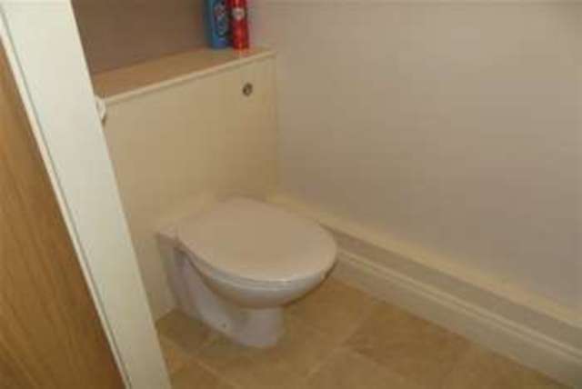  Image of 3 bedroom Detached house to rent in Hazelbrouck Gardens Ilford IG6 at Hainault, IG6 2XN