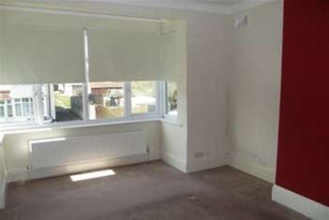  Image of 3 bedroom Detached house to rent in Hazelbrouck Gardens Ilford IG6 at Hainault, IG6 2XN