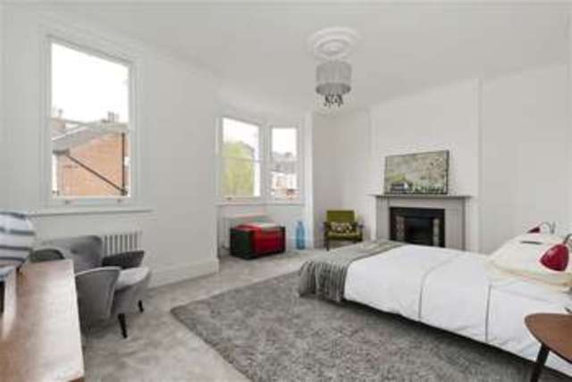  Image of 4 bedroom Terraced house for sale in Harpenden Road London SE27 at West Norwood, SE27 0AE