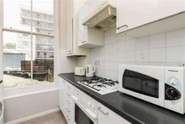  Image of 2 bedroom Flat to rent in Hatherley Grove London W2 at London, W2 5RB