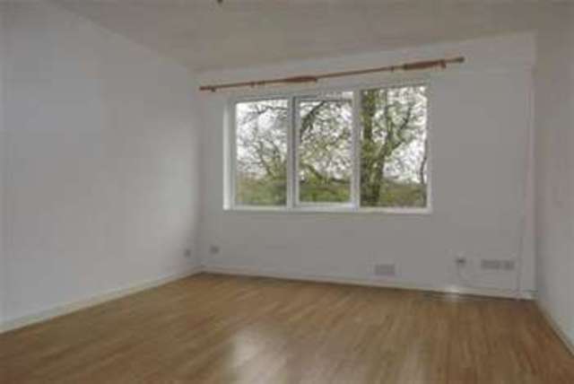  Image of 1 bedroom Flat to rent in Leighton Buzzard Road Hemel Hempstead HP1 at Hemel Hempstead, HP1 1SH