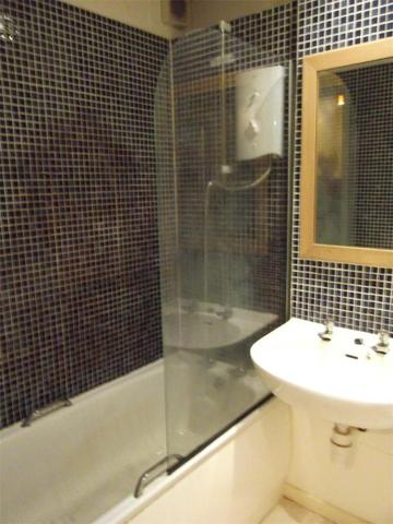  Image of 1 bedroom Flat to rent in Heriothill Terrace Edinburgh EH7 at Canonmills Edinburgh Edinburgh, EH7 4DZ