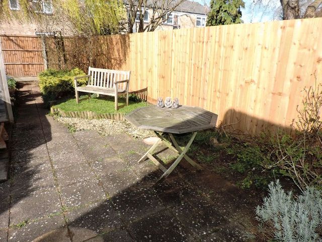  Image of 3 bedroom Detached house to rent in High Street Harrold Bedford MK43 at High Street Harrold Bedford, MK43 7DQ