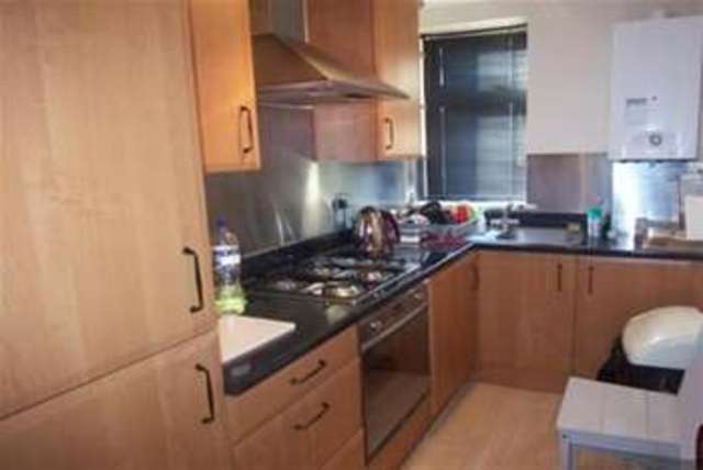 Image of 1 bedroom Flat to rent in High Street Rickmansworth WD3 at Rickmansworth, WD3 1AB
