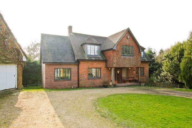  Image of 4 bedroom Detached house for sale in High Street Soberton Southampton SO32 at Soberton Southampton Hampshire, SO32 3PN