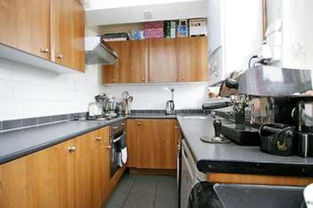  Image of 1 bedroom Flat to rent in Peckett Square Highbury Grange London N5 at Highbury London Highbury, N5 2PB