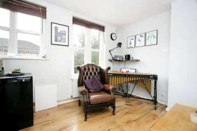  Image of 1 bedroom Flat to rent in Peckett Square Highbury Grange London N5 at Highbury London Highbury, N5 2PB