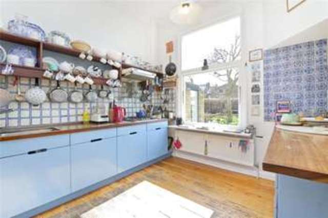  Image of 5 bedroom Semi-Detached house for sale in Highbury Hill London N5 at Highbury London Drayton Park, N5 1AL