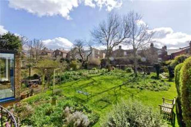  Image of 5 bedroom Semi-Detached house for sale in Highbury Hill London N5 at Highbury London Drayton Park, N5 1AL