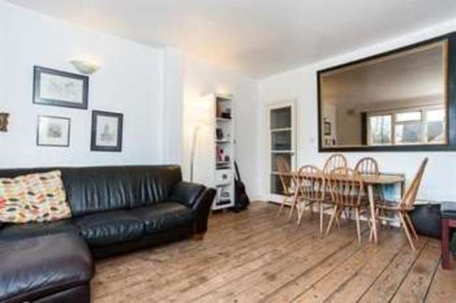  Image of 3 bedroom Terraced house for sale in Hillmarton Road London N7 at Islington London Holloway, N7 9JW