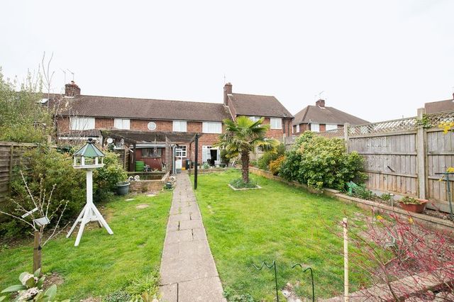  Image of 3 bedroom Detached house for sale in Hobbs Hill Road Hemel Hempstead HP3 at Hobbs Hill Road  Hemel Hempstead, HP3 9QB
