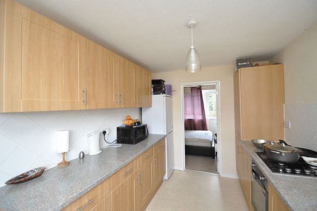  Image of 4 bedroom Terraced house to rent in Ringwood Bracknell RG12 at Ringwood  Bracknell, RG12 8YG