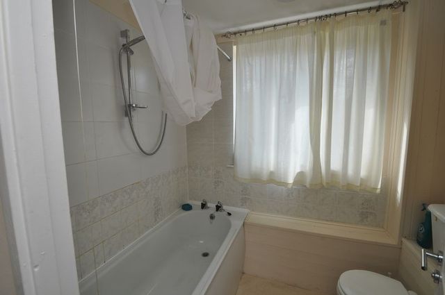  Image of 4 bedroom Terraced house to rent in Ringwood Bracknell RG12 at Ringwood  Bracknell, RG12 8YG