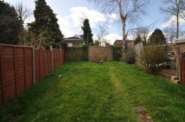  Image of 4 bedroom Terraced house to rent in Ringwood Bracknell RG12 at Ringwood  Bracknell, RG12 8YG