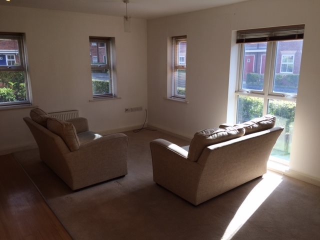  Image of 2 bedroom Apartment to rent in Holywell Drive Warrington WA1 at Warrington Warrington, WA1 2GG