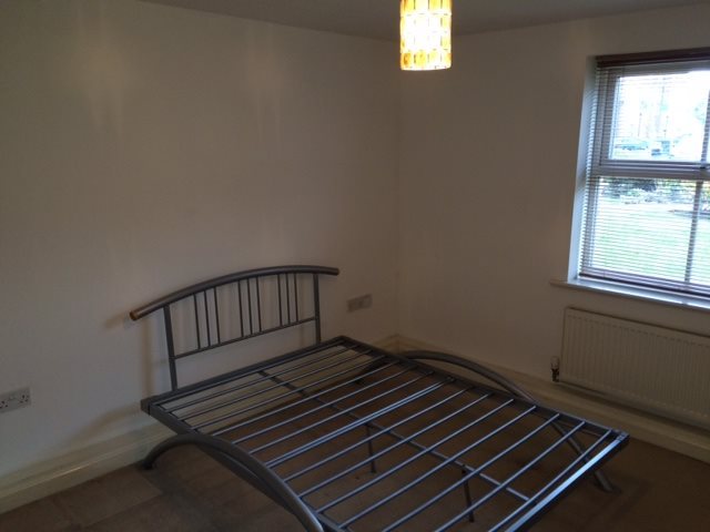  Image of 2 bedroom Apartment to rent in Holywell Drive Warrington WA1 at Warrington Warrington, WA1 2GG