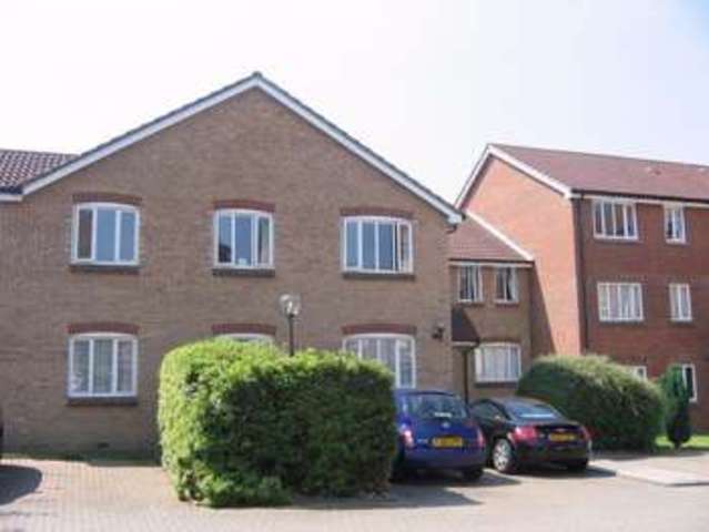  Image of 2 bedroom Apartment for sale in Horndean Road Bracknell RG12 at Forest Park Bracknell Easthampstead, RG12 0XQ
